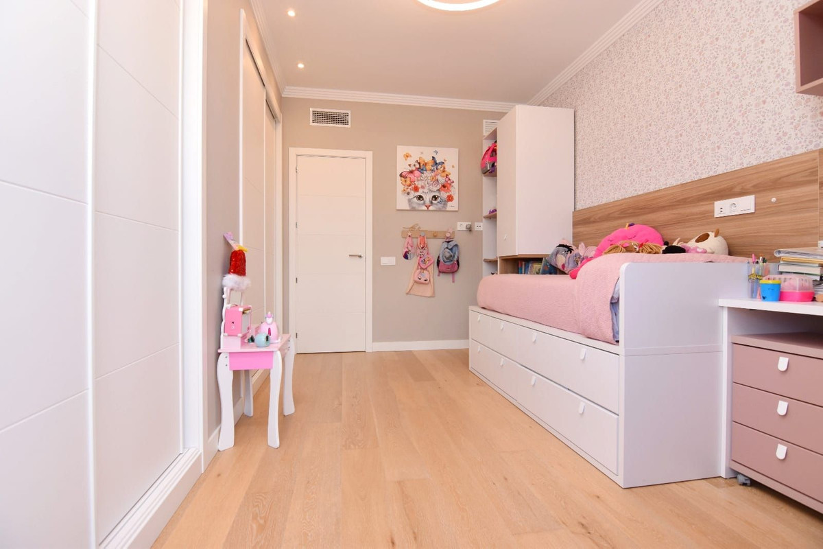 f3bbd94fc82e1d9516c87566200686bf - 23