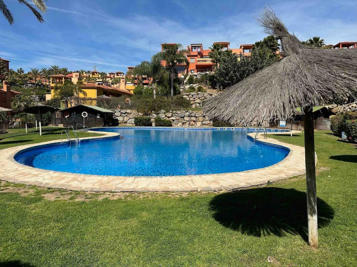 f4bc4fb8642b1dedc72c0664a079703a - 11