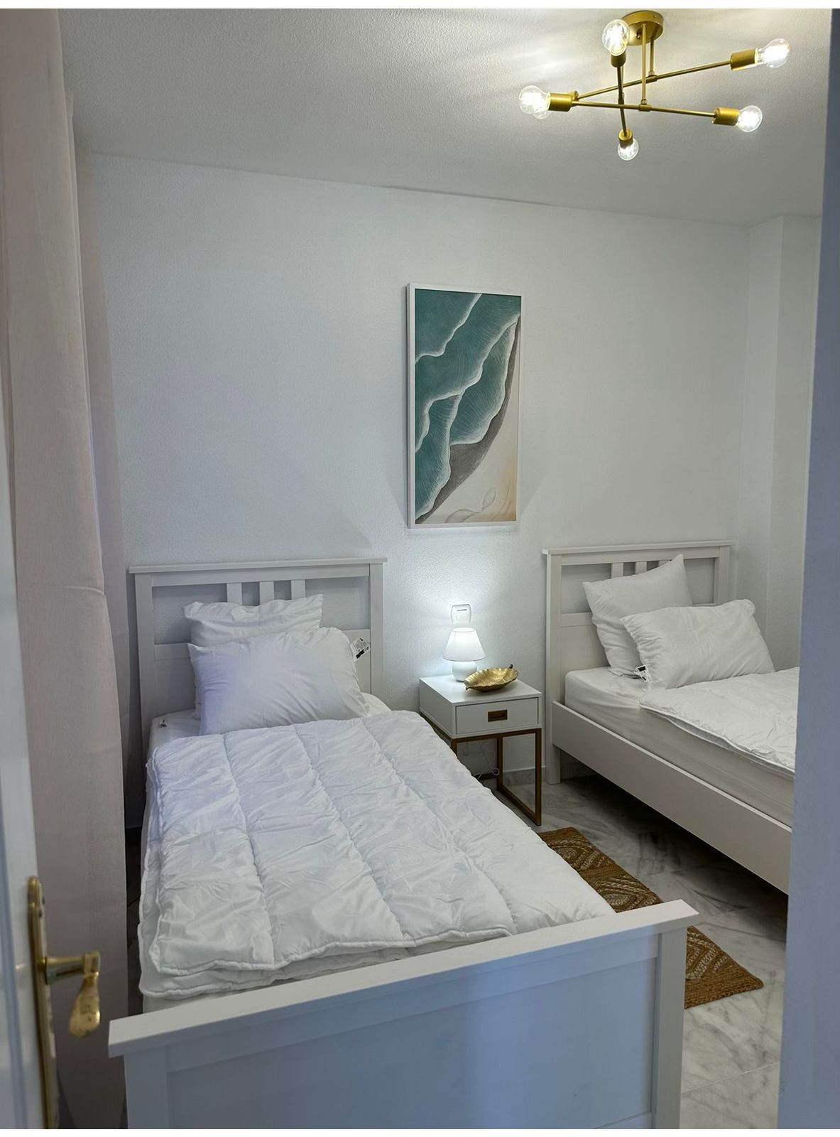 f4bc4fb8642b1dedc72c0664a079703a - 4