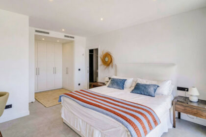 f51dd7e8cfa872c5312531a141124e01 - 22