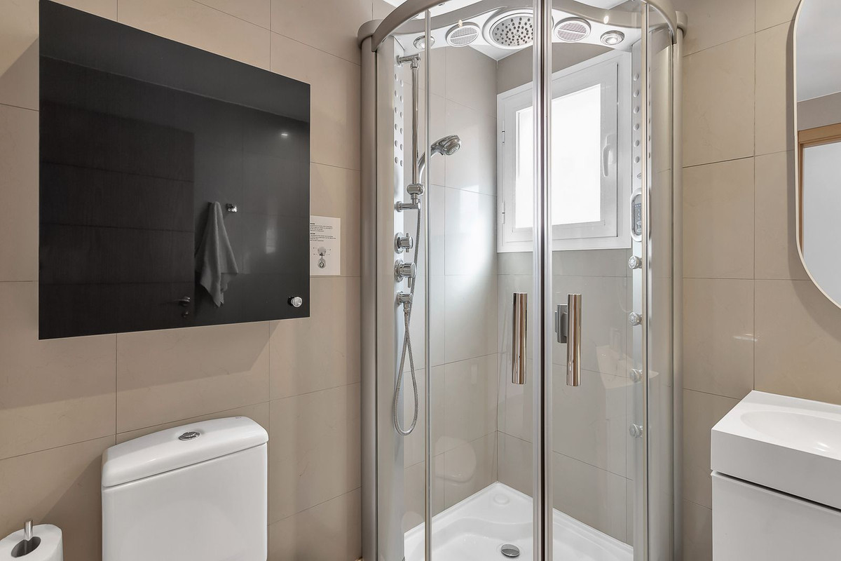 f58708ebc4d03ae9f9ecc9c1acea16f5 - 23