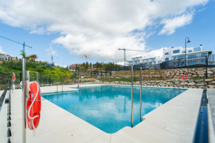 f63c823e13bc248febeab258cd5352fe - 11