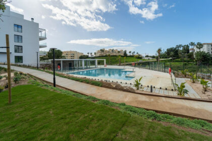 f63c823e13bc248febeab258cd5352fe - 12