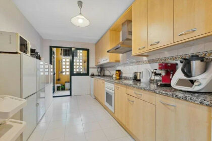 f7705c44cdd851ebd82982cee786dfb2 - 13