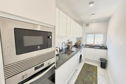 f77065517d7748c427b890f60e125260 - 8