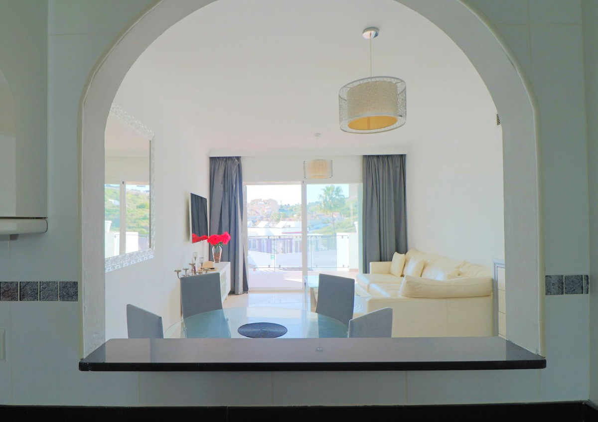 f776257d35a8f40fb5716397847a2b68 - 12