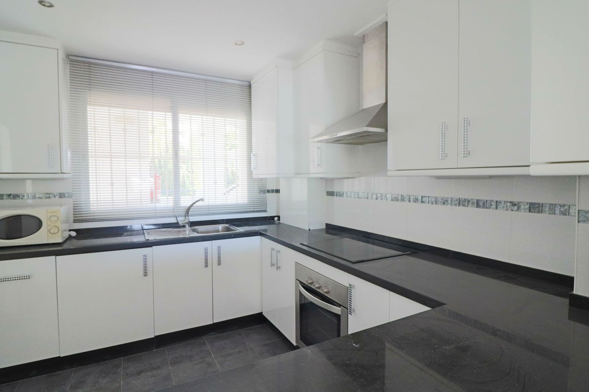 f776257d35a8f40fb5716397847a2b68 - 14