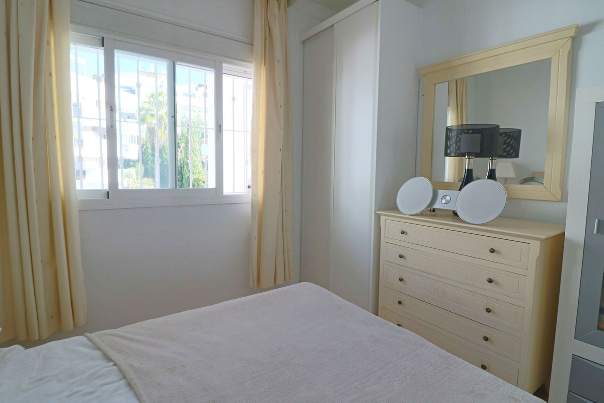 f776257d35a8f40fb5716397847a2b68 - 15