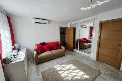 f84343ad103c7edd62e8e330a8b10f07 - 17