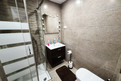 f84343ad103c7edd62e8e330a8b10f07 - 18