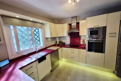 f84343ad103c7edd62e8e330a8b10f07 - 4