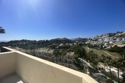 f857b2139b7c96512783499d2996c3b0 - 30