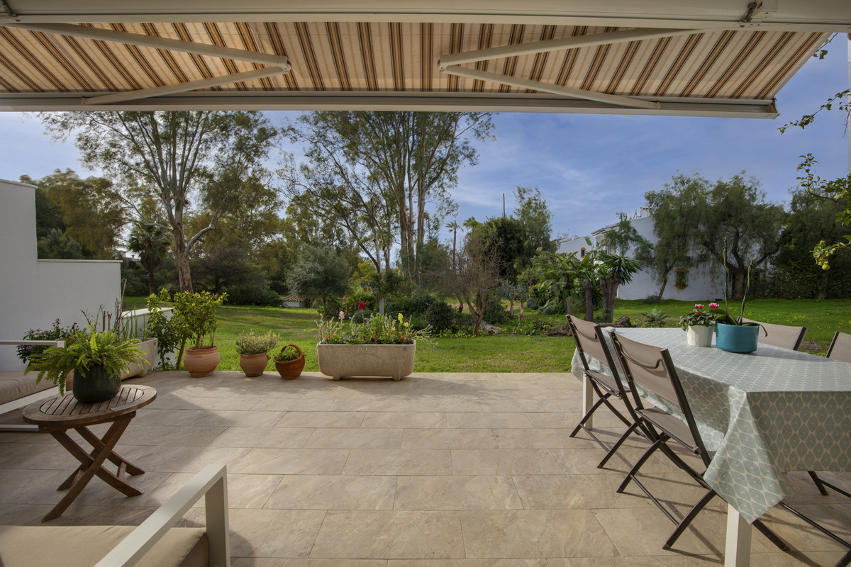 f8c89f944139143f01dea5ffefcf9e6a - 20