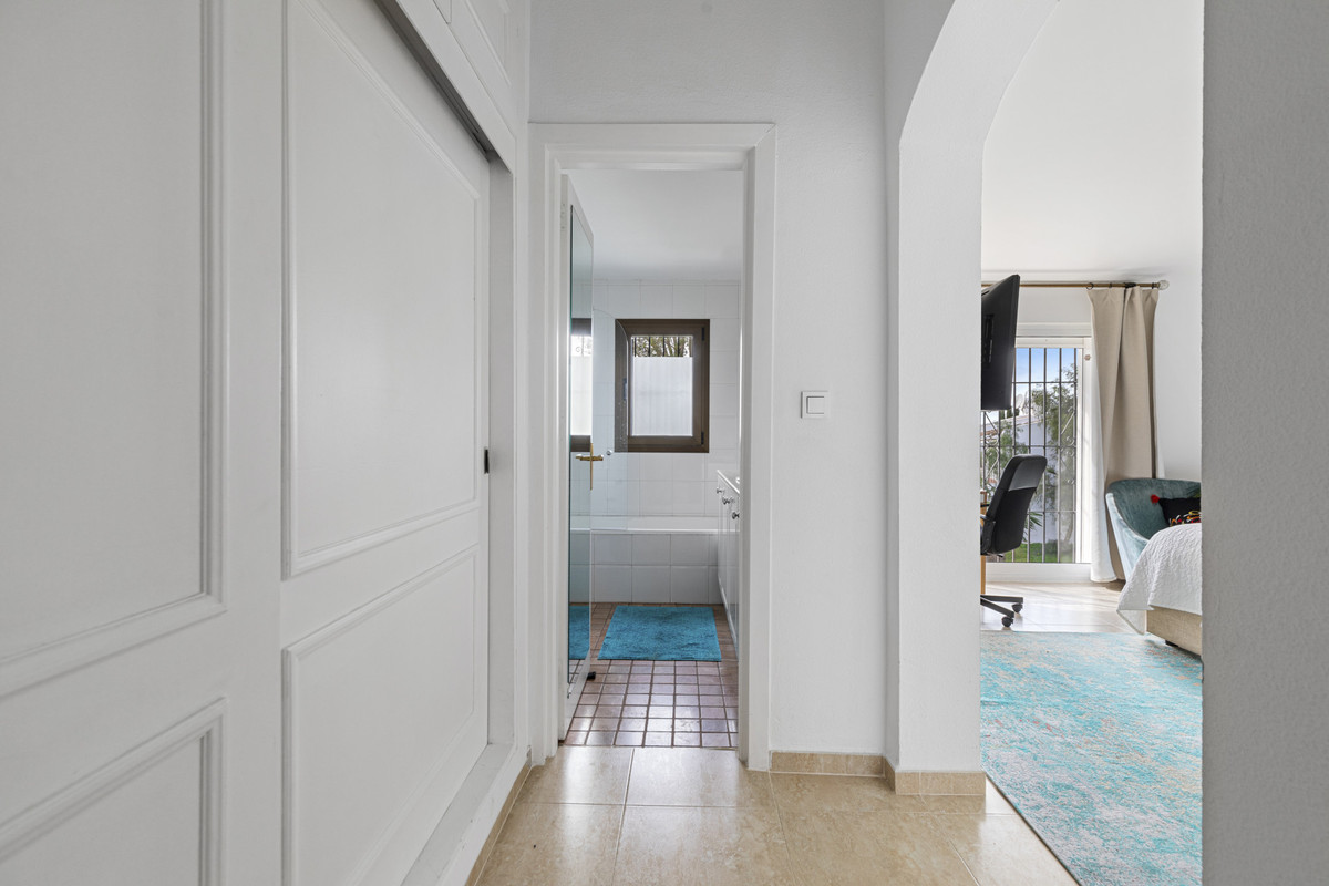 f8c89f944139143f01dea5ffefcf9e6a - 25