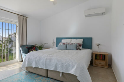 f8c89f944139143f01dea5ffefcf9e6a - 26