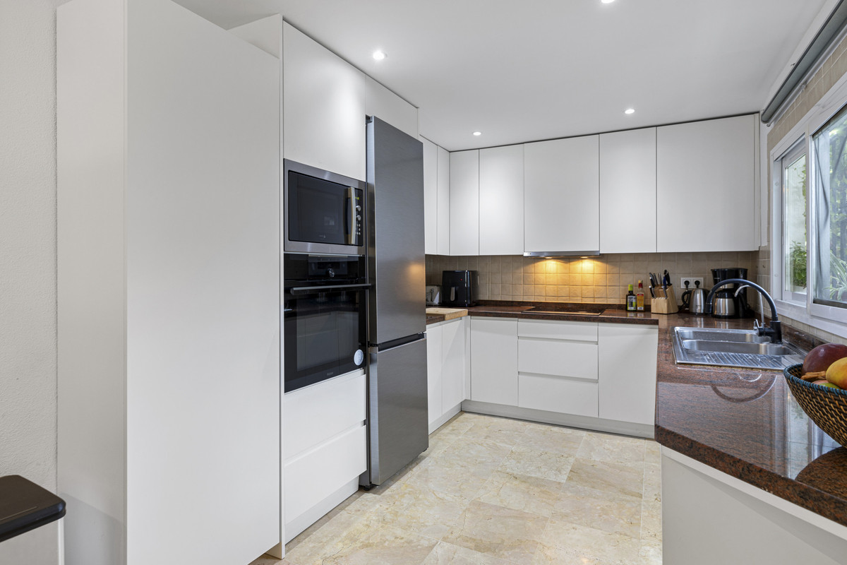 f8c89f944139143f01dea5ffefcf9e6a - 8