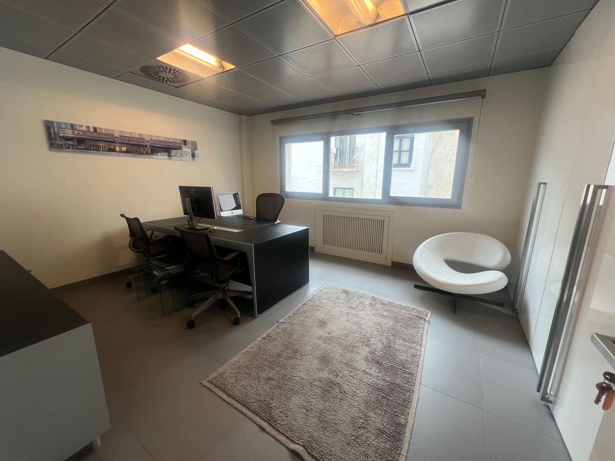 f9aa9ecebe7775d17b141c34a13cb2d7 - 2