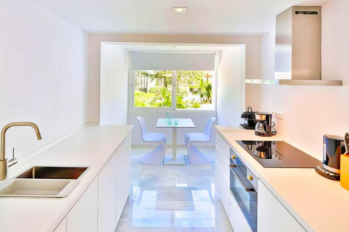 fa0bf405204ed56422ac05cd952e5c35 - 2