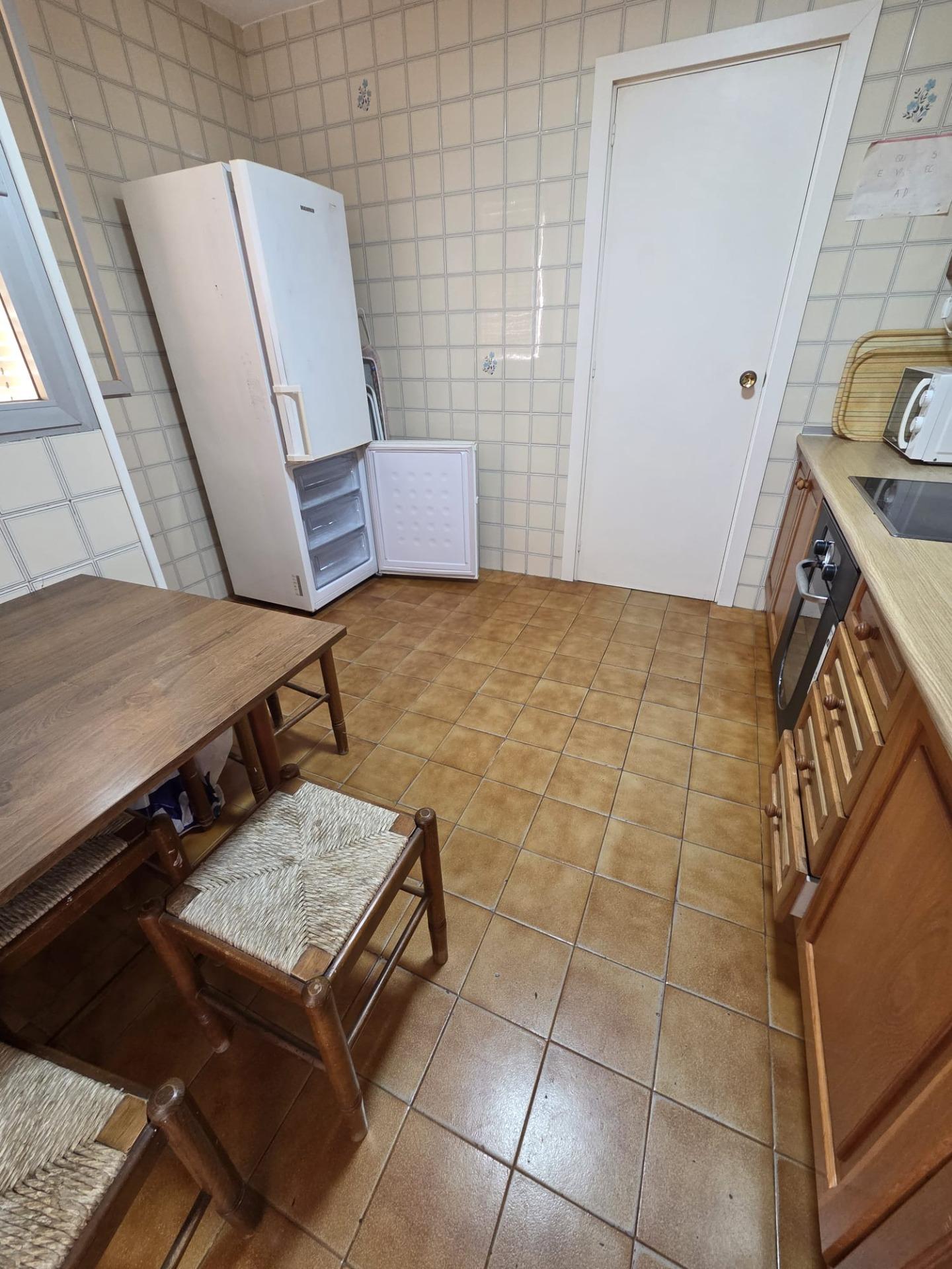 fa13550b0c634a8b0cd04fd5b0aed9c4 - 16