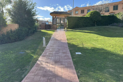 fb4a283a820953c0268a6b48b7aa3a14 - 70