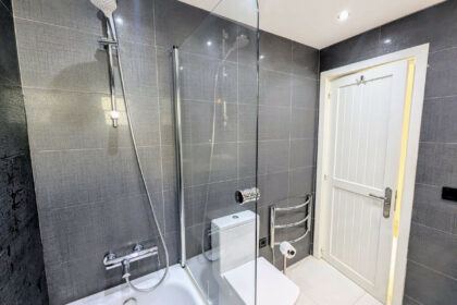 fc61eabfb0b8a15a0e27ea109dab0b7a - 20