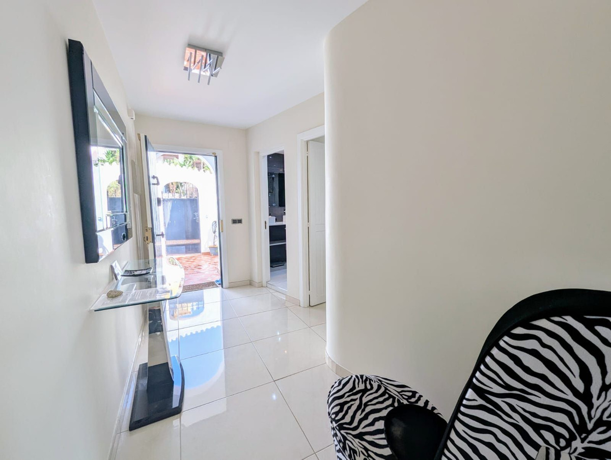 fc61eabfb0b8a15a0e27ea109dab0b7a - 25