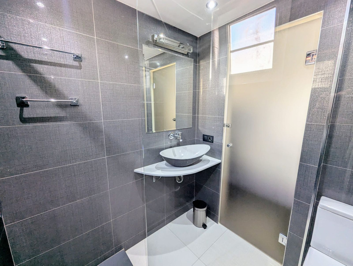 fc61eabfb0b8a15a0e27ea109dab0b7a - 36