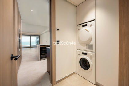 fc64edc0b74e1e1201e8df51999b53b1 - 12