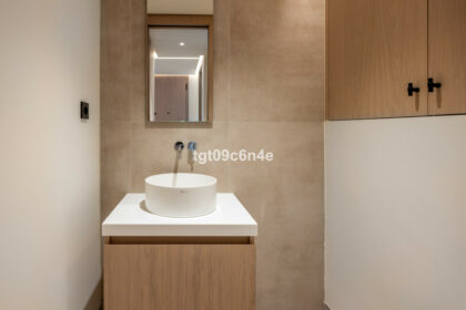 fc64edc0b74e1e1201e8df51999b53b1 - 28