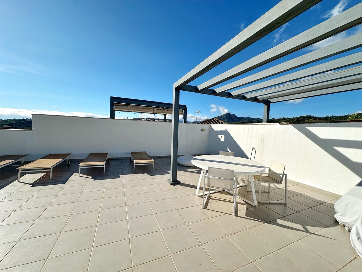 fdaad67f4b1e26a2578a41bfff708cc1 - 8