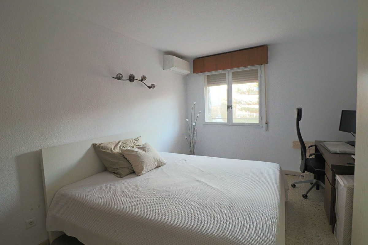 ffd4e7f754e9a535692c2fb6dc90e55c - 12