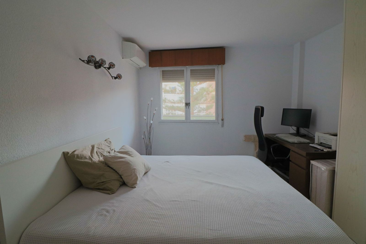 ffd4e7f754e9a535692c2fb6dc90e55c - 13