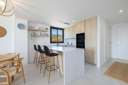 001903c647c8a04b1097bfb066a9252d - 6