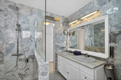 00591bf89afb24f055b0b2138ffcbb96 - 25