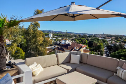 005e57be1152a151a454c8f6b2419fcc - 34