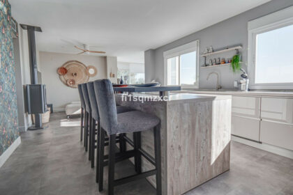 005e57be1152a151a454c8f6b2419fcc - 49