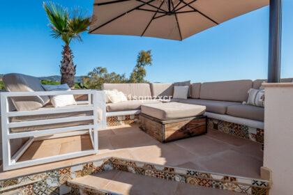 005e57be1152a151a454c8f6b2419fcc - 56