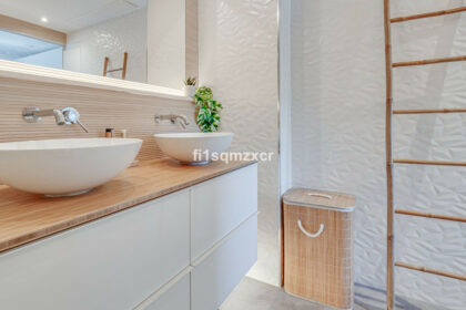 005e57be1152a151a454c8f6b2419fcc - 59