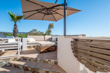 005e57be1152a151a454c8f6b2419fcc - 63