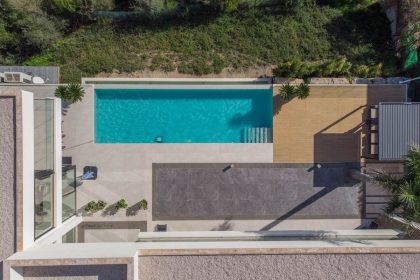 007723ace067d0ecf340195a097ce550 - 12