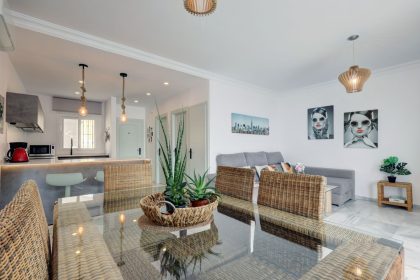 00c2df6a868db9c2b88a4bee29d83328 - 16