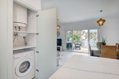 00c2df6a868db9c2b88a4bee29d83328 - 18