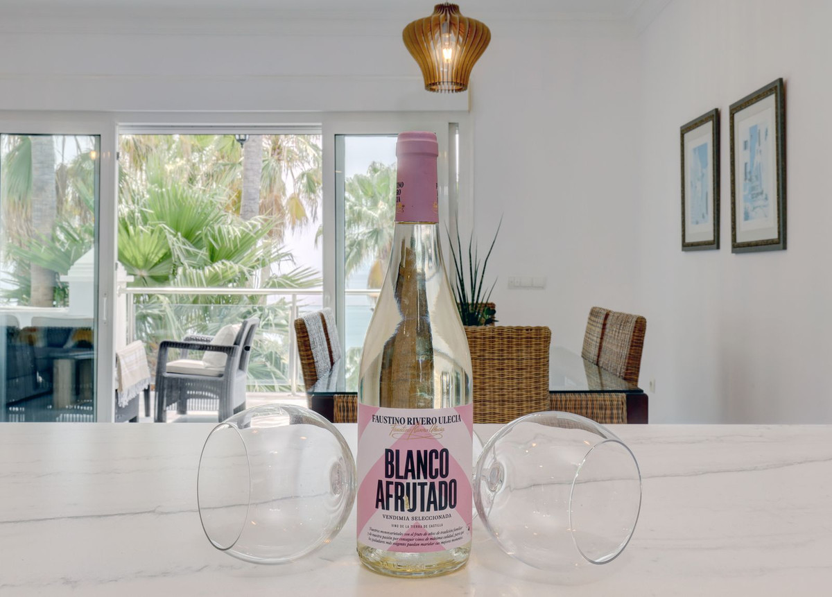 00c2df6a868db9c2b88a4bee29d83328 - 20