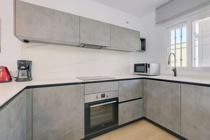 00c2df6a868db9c2b88a4bee29d83328 - 21