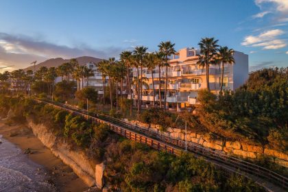 00c2df6a868db9c2b88a4bee29d83328 - 3