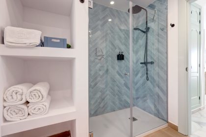 00c2df6a868db9c2b88a4bee29d83328 - 32