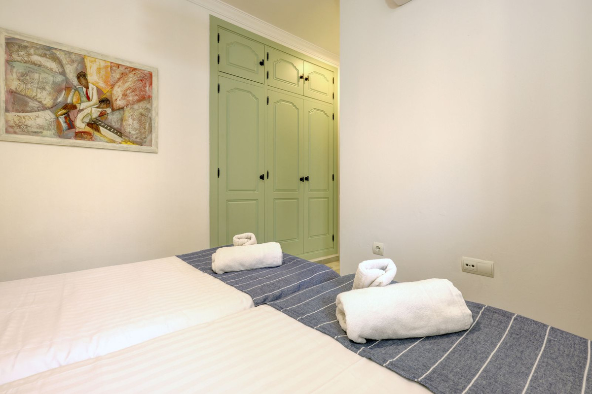 00c2df6a868db9c2b88a4bee29d83328 - 38