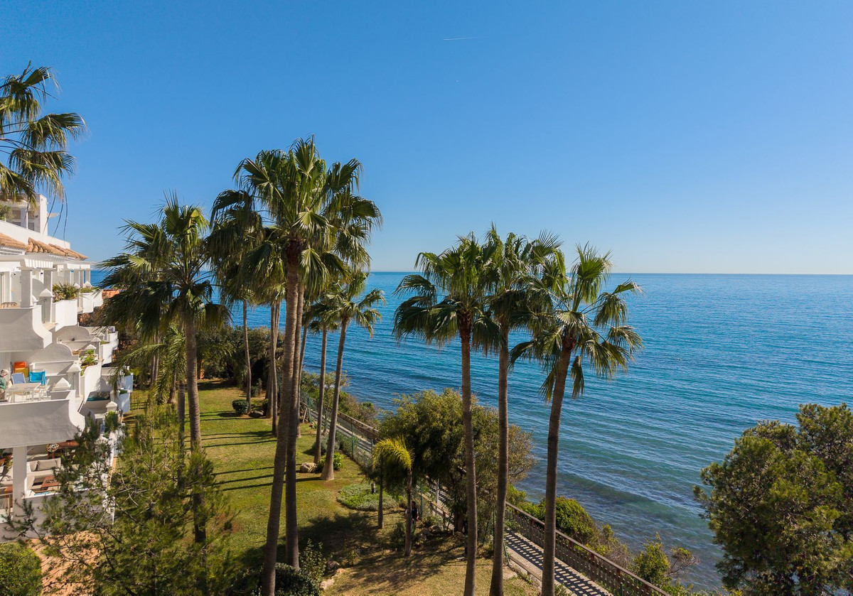 00c2df6a868db9c2b88a4bee29d83328 - 44