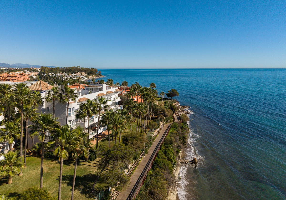 00c2df6a868db9c2b88a4bee29d83328 - 47