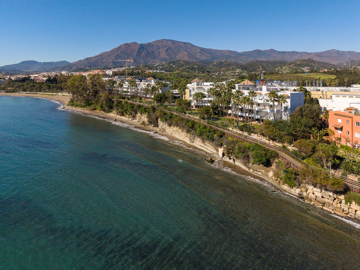 00c2df6a868db9c2b88a4bee29d83328 - 48